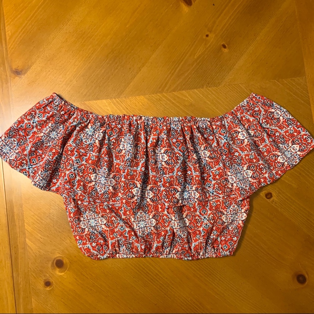 Hollister off shoulder crop top